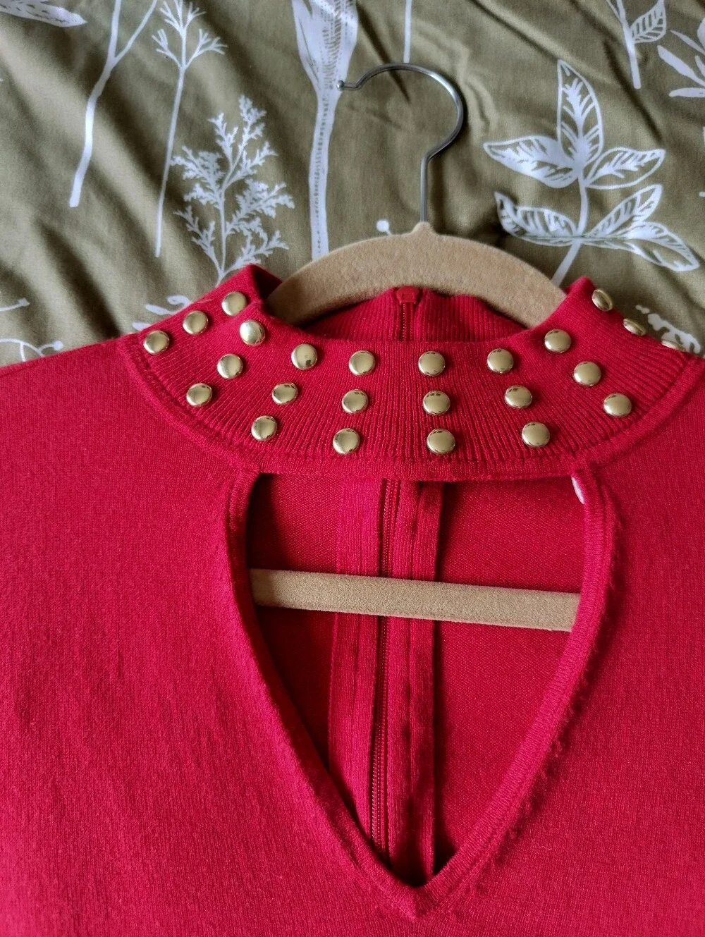 MICHAEL Michael Kors Women's M Red Studded Keyhole Cutout Mock Neck Sweater